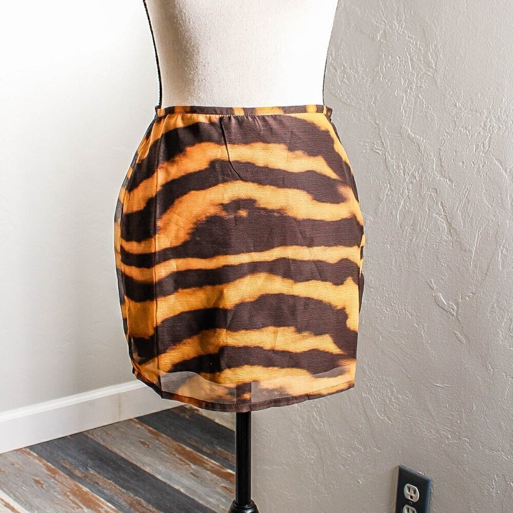 Nasty Girl Animal Print Micro Mini Skirt - Size 4 - NWT - Picture 2 of 5